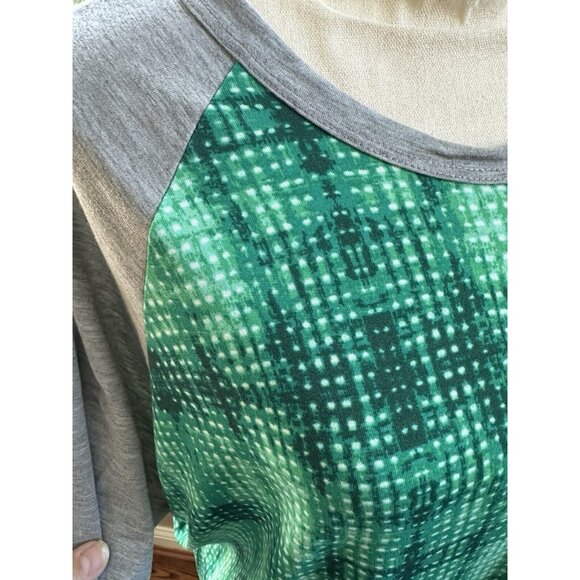 NWT LulaRoe Green & Gray Plus Size Randy Shirt, Size 2XL - Picture 5 of 5